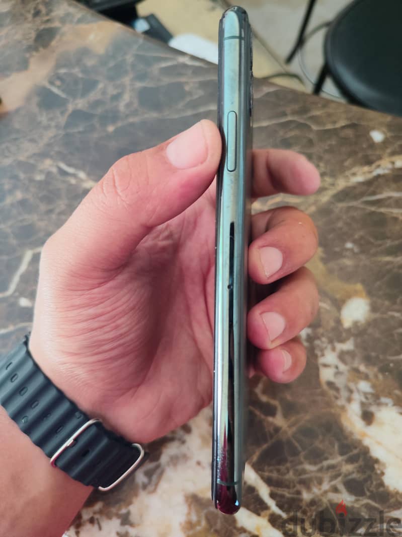 Apple - iPhone 11 Pro Max 3
