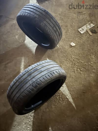 225-45/R18 كاوتش مستعمل للبيع