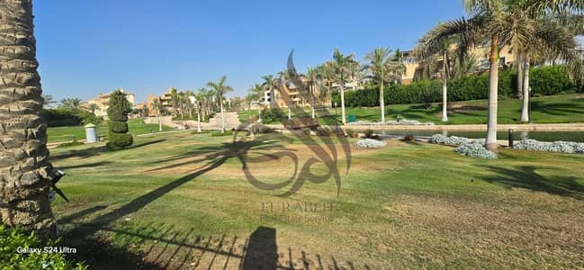 توين هاوس متشطب بحمام سباحة للبيع في لي روا التجمع الخامس موقع مميز اقل من سعر السوق Les Rois