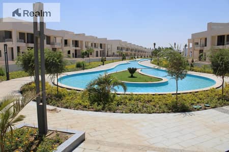 Ready to move Directly overlooking the private garden