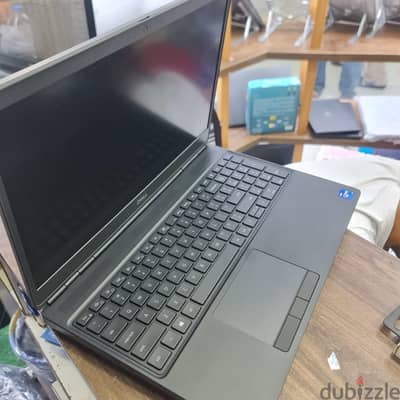 Dell pression 7560