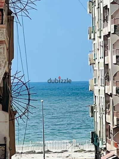 Apartment in Alexandria Al-Ajami on Al-Nakheel Beach, tenth building from the sea, luxurious and distinctive finishing next to the services