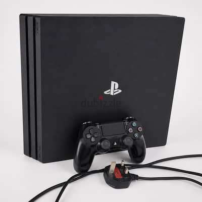 PS4 Pro 1TB + دراع أصلي – حالة ممتازة