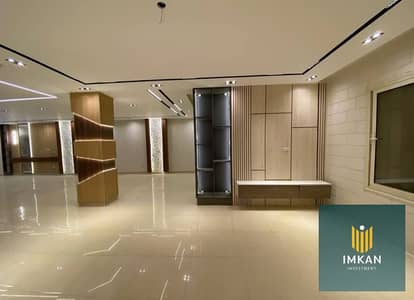 Apartment for sale, ready for viewing, fully finished, with a significant discount and a down payment of only 800,000. Fully serviced and equipped wit
