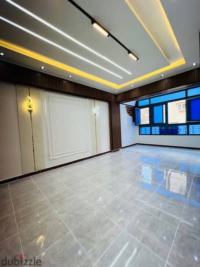 شقه في الإسكندرية العجمي شاطي النخيل بجوار فندق دار الدفاع الجوي والبحر موقع سكني ممتاز
