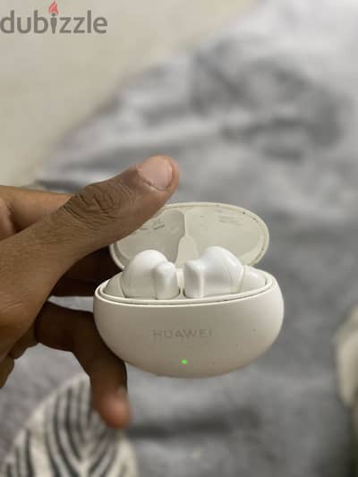 سماعة هواوي Huawei FreeBuds 4i بحالة ممتازة - عزل ضوضاء ANC