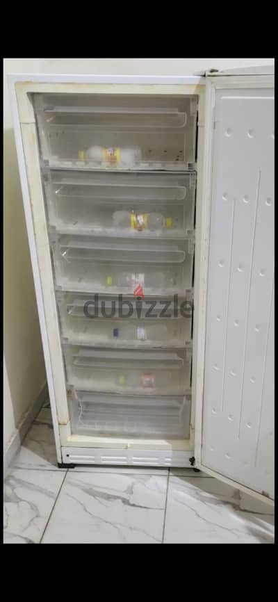 ديب فريزر الكتروستار ٦ درج حاله ممتازه وتبريد ممتاز  اسكندريه العوايد