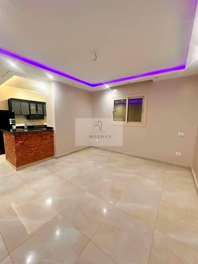 Nice studio (residential or administrative) Crystal Plaza – Al-Morshedy Architecture, next to Carrefour Maadi, Maadi Ring Road next to Modern Academy