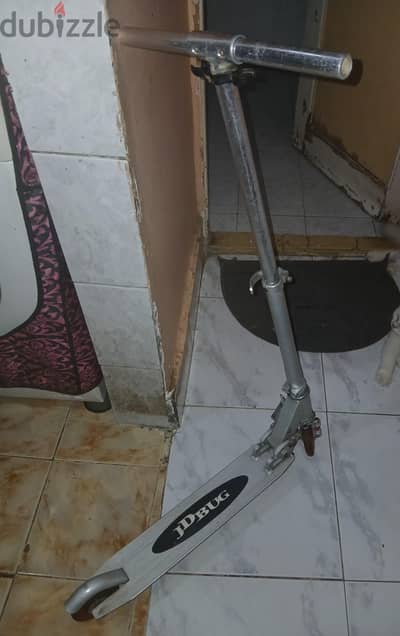 سكوتر حديد لاطفال وشباب بحاله جيده
