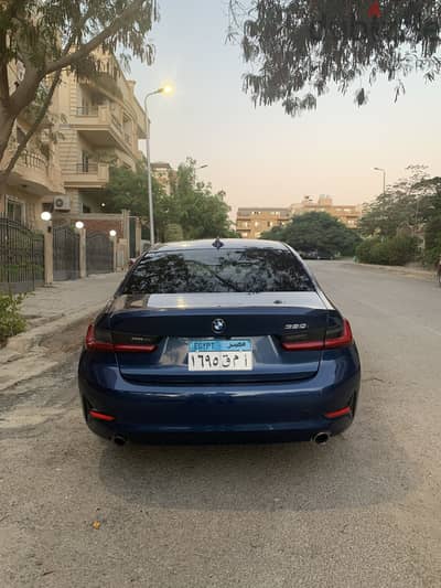 بي ام دبليو 320i 2021