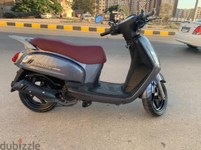 سكوتر sym 200