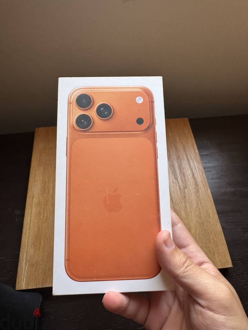 Apple - iPhone 17 Pro Max 3