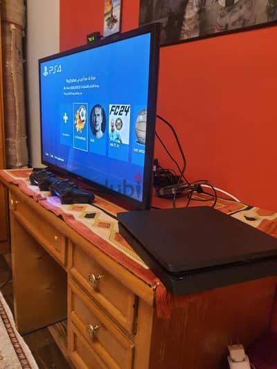 للبيع ps4 سليم ١٠٠٠٠ج ب دراعين و جميع الوصلات
