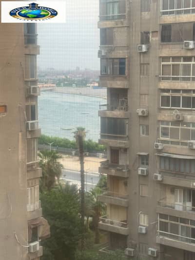 Furnished apartment for rent, Corniche Maadi, Tahrir Al-Ikhwa Al-Shurta, Nile view, side, first residence, new furniture, air-conditioned, natural gas, consisting of three bedrooms, reception, bathroom, and kitchen, eighth floor, elevator