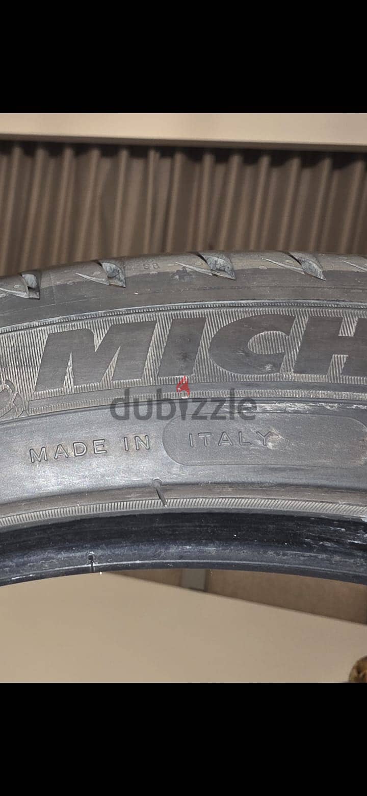 245/40/19 للبيع 3