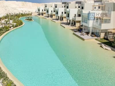 شاليه متشطب في قرية المصيف بسعر تحفه ومقدم 5% بس علي 8 سنين صف اول لاجون خطوات للبحر في راس الحكمة - elmasyaf ras elhekma