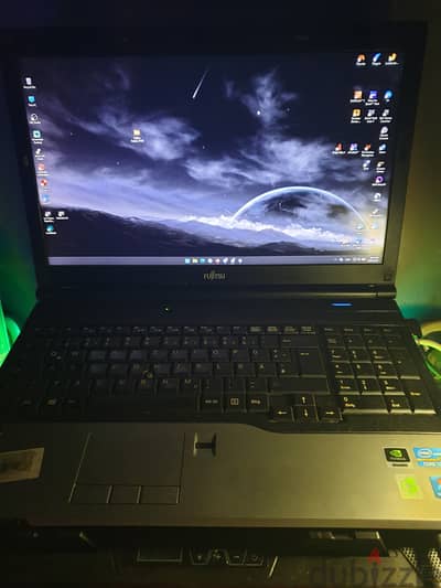 Fujitsu CELSIUS H720 Workstation