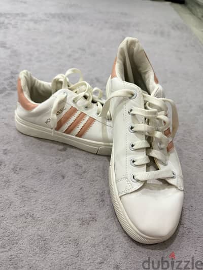 Shoes , slippers