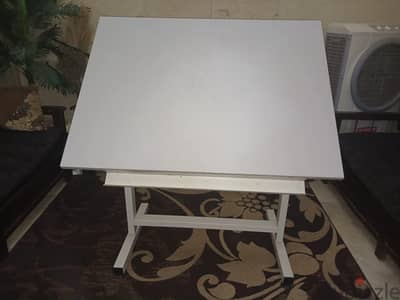 بوردة رسم معدني