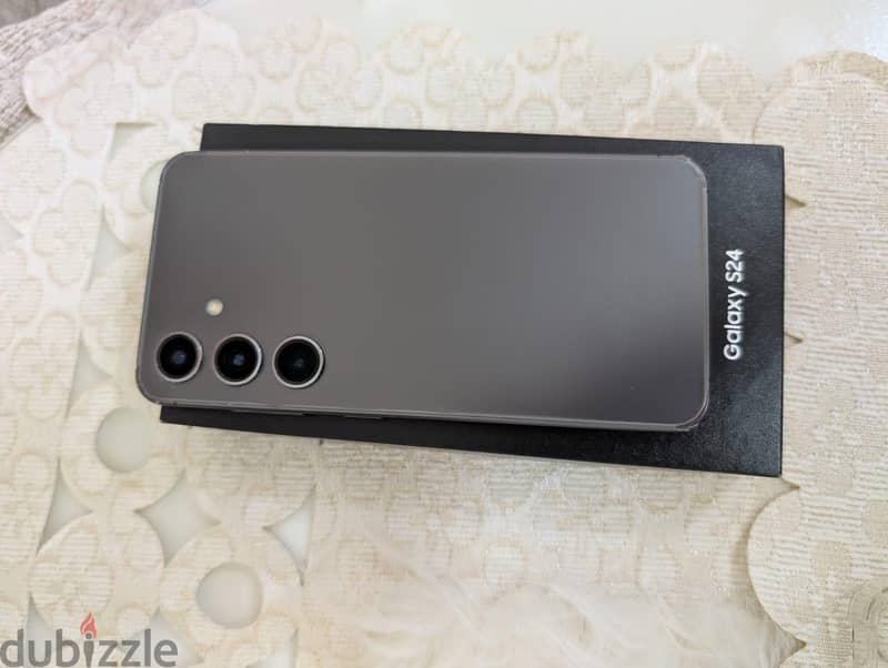 Samsung S24 3