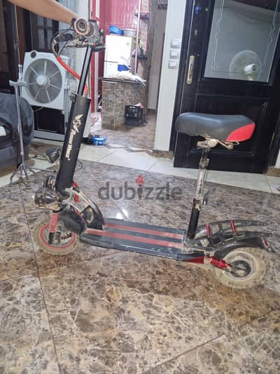 سكوتر روهان وارد الكويت بطاريه فوق الممتازه وزن 120 كيلو