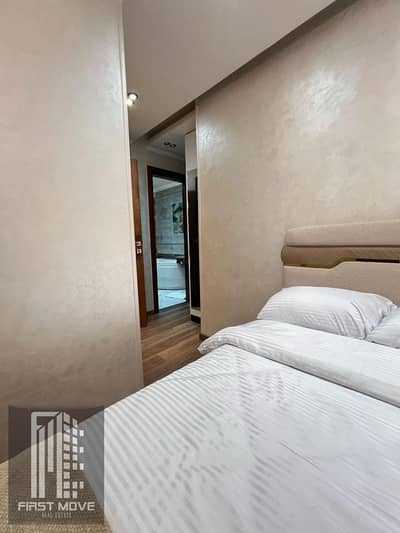 Apartment for sale, immediate delivery, furnished, in the heart of the Fifth Settlement, a prime location at a cash price