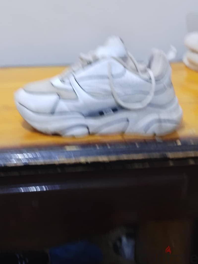 كوتش ابيض 2