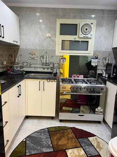 Apartment for sale at a very attractive price 200m in villas east of the academy second floor