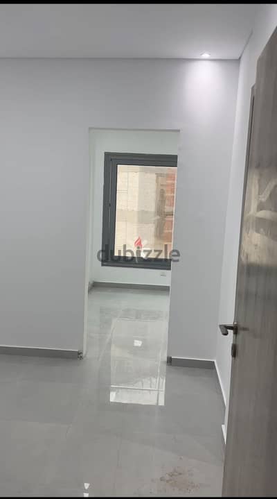 عيادة اسنان للابجار
