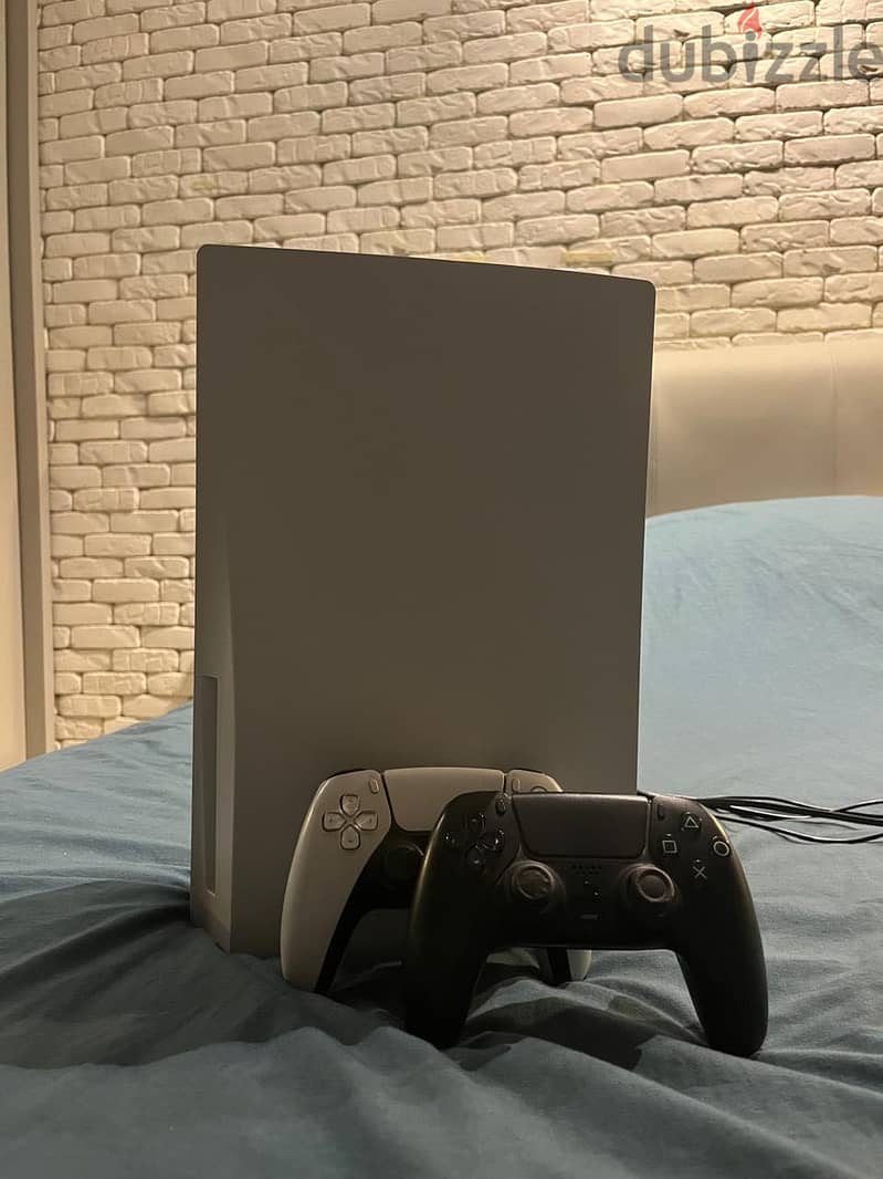 Playstation 5 / PS5 - excellent condition 1