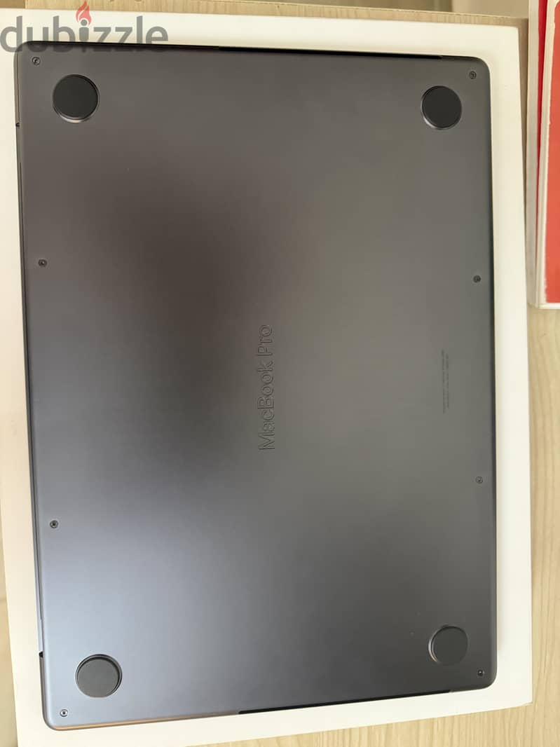 MacBook Pro m3 pro 4