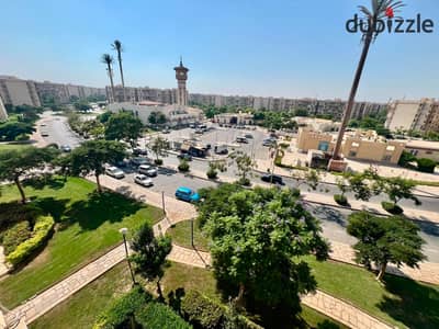 أروع 143 متر في B6 فيو مفتوح وجاردن أعلي خصوصية غير مجروحه تشطيب فندقي دور رابع