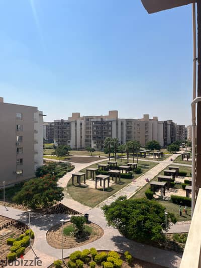 A unique opportunity for large families at Wisal Residence. If you're looking for two adjacent apartments to be close to your relatives, this is a very special opportunity.