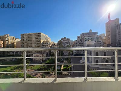 Apartment for rent in the whole palace under a new law in Glem