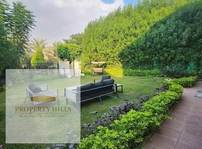 I'm selling the villa, ready for immediate occupancy, available for viewing anytime in October.