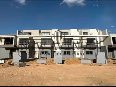 Town house corner, prime location overlooking land scape in mostakbal city project bloomfileds with open view and with downpayment & installment