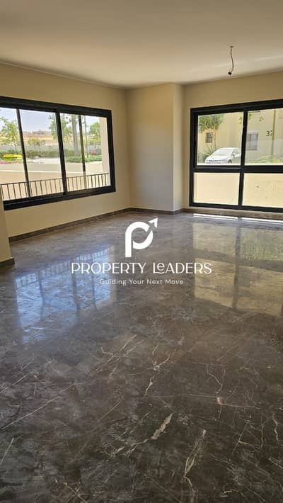 Apartment for sale in O west- 4 bedroom - with private garden and parking slot