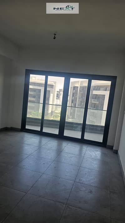 For rent in Madinaty, a new law apartment of 84 sq m in Privado, finished by a company, open view, a very distinctive apartment at a bargain price.
