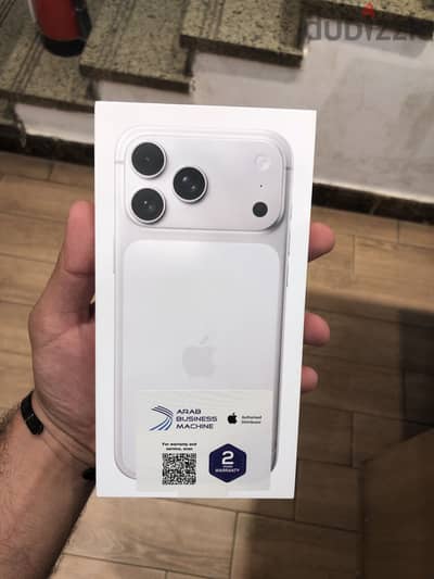 آبل - آيفون 17 برو ماكس
