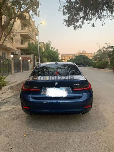 بي ام دبليو 320i 2021