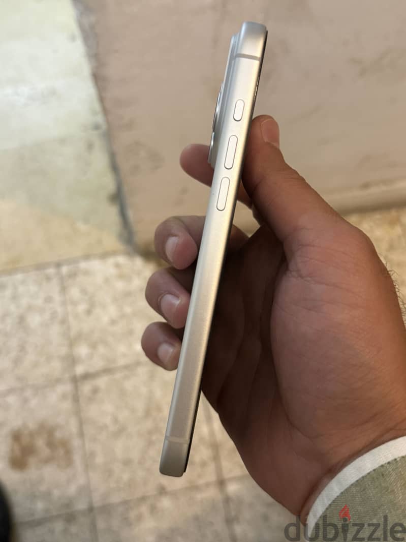Apple - iPhone 17 Pro Max 4
