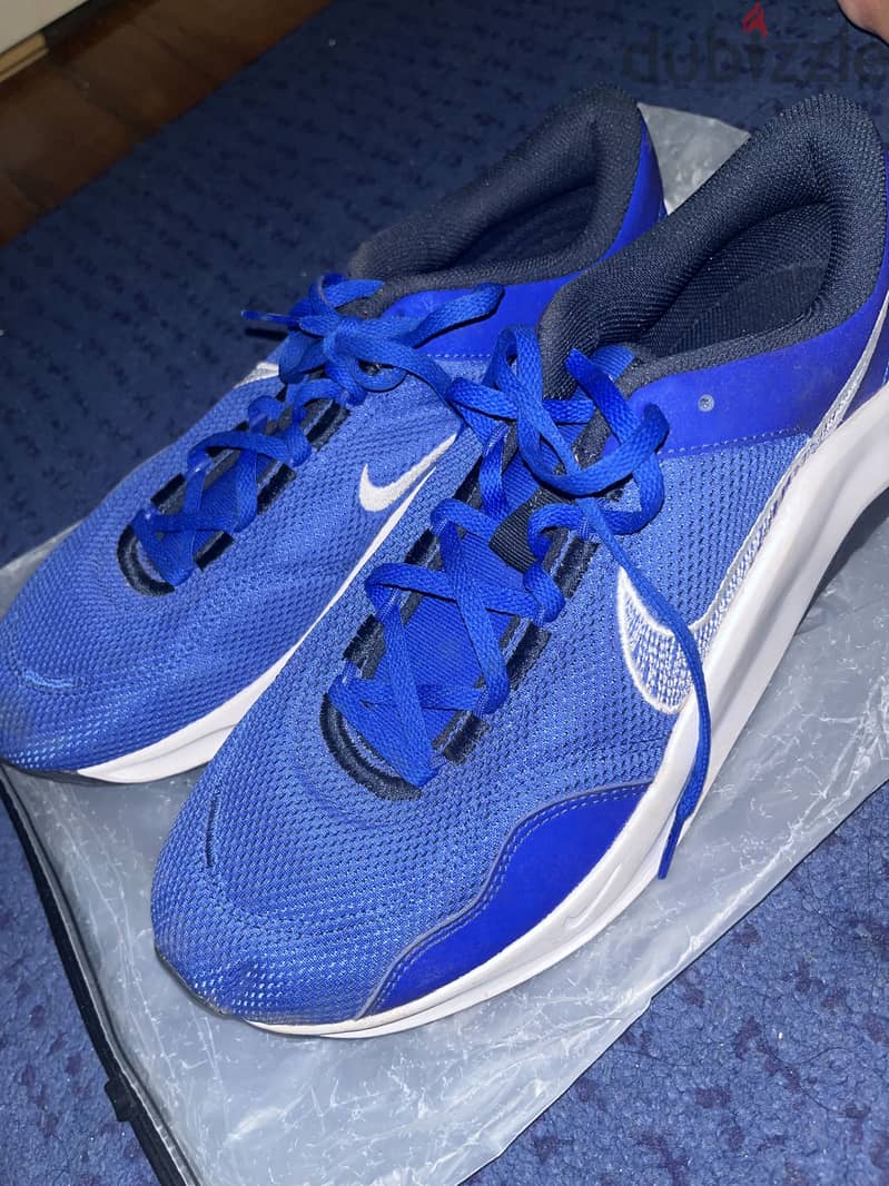 Nike essential 3 1