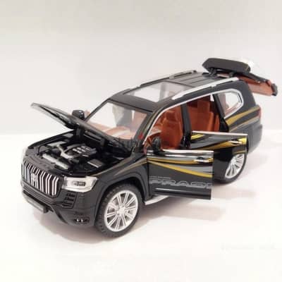 Toyota Land Cruiser Prado بمقياس 1:24،