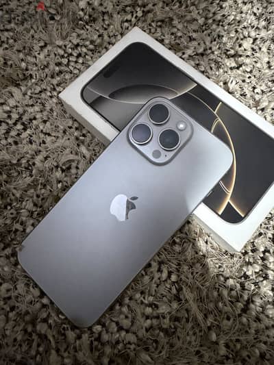 iPhone 16 Pro Max - 256gb - 90% battery