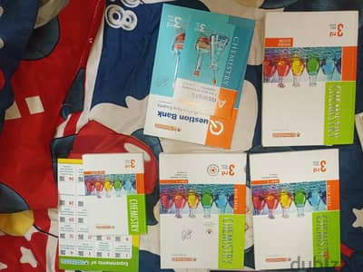 كتب physics & chemistry المعاصر وخارجية 3 ثانوي
