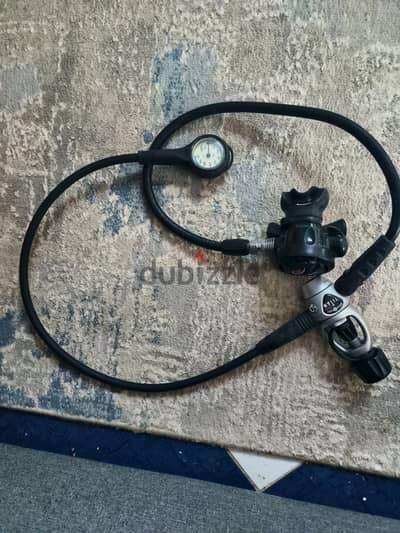 منظم  تنفس للغوص  Aqua lung