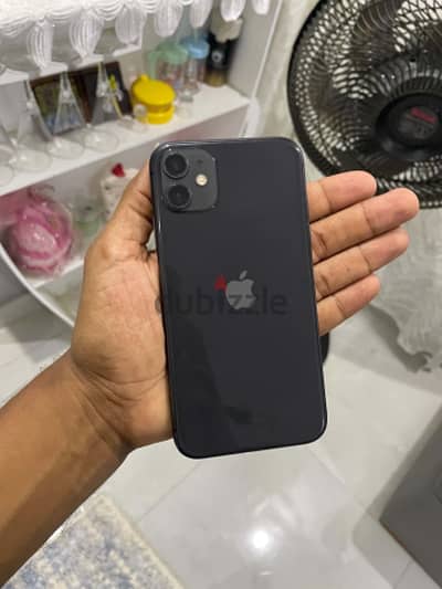IPhone 11 128 giga  مافيش فصال يامحترم