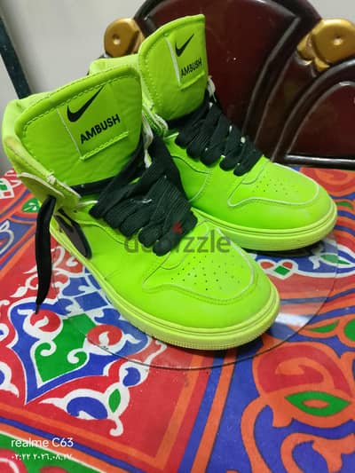 حذاء سنيكرز  Nike Air Force 1 Mid اللون الفسفوري  مقاس 43