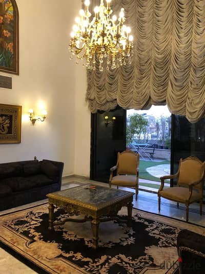 مفروش ٦ غرف و ٤ حمام و ٣ مطابخ دوبلكس بالروف