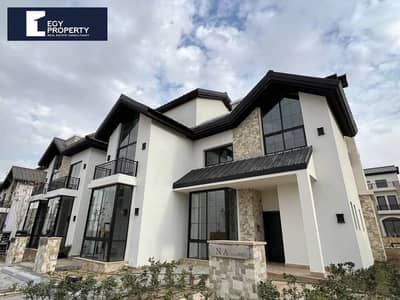 Town house villa resale for sale in Wonder marq compound new cairo - Ready to move